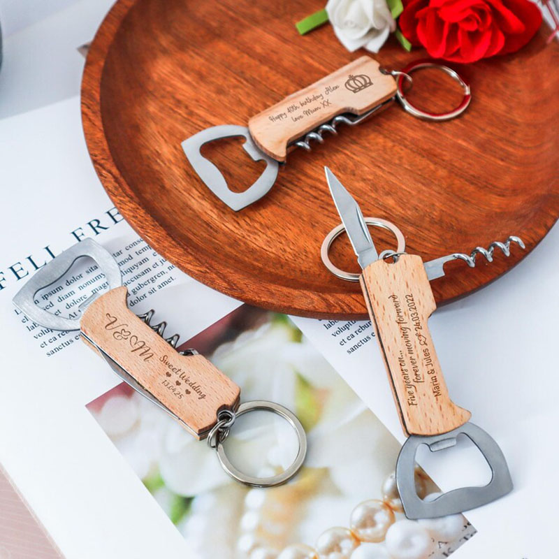 結婚式の贈り物、ワインツール、ワインボトルオープナー、コルク - Bottle Opener Keyring のレビューと価格